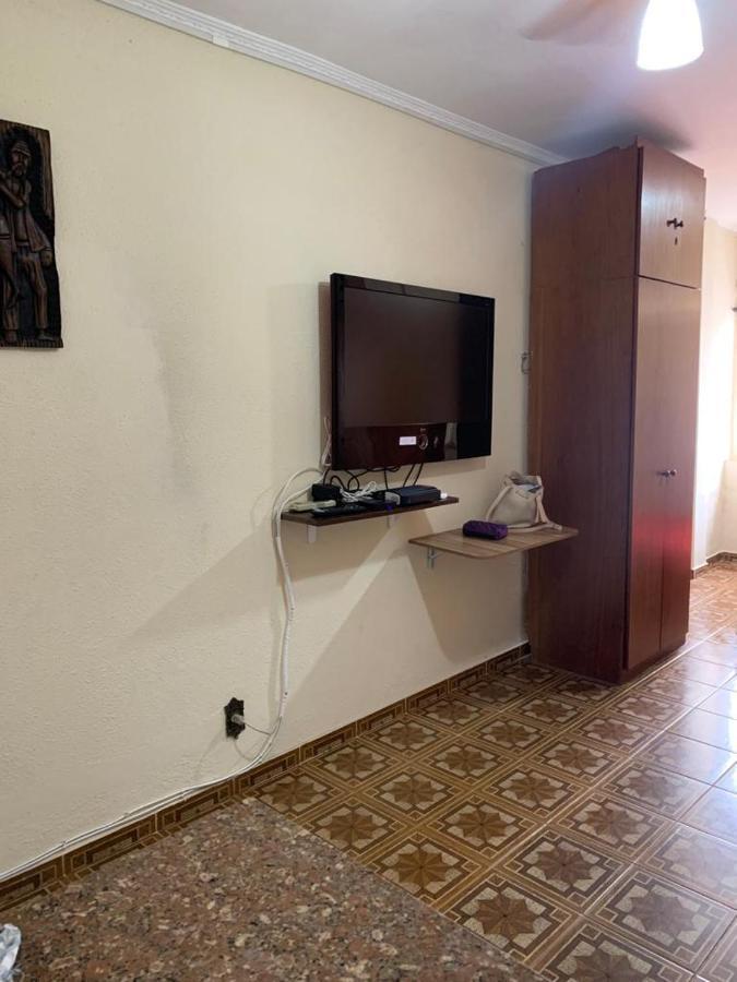 Kitnet Uma Quadra Da Praia - Aviacao - Ar Condicionado - Internet - Tv Plana Πράια Γκράντε Εξωτερικό φωτογραφία